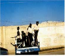 slidep3.gif (68833 bytes)